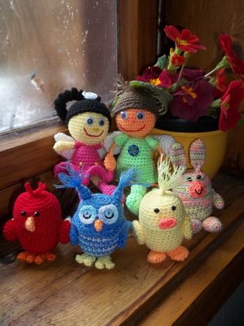 Ein Schutzengel-Mädl und ein Junge sind in Gesellschaft von Ü-Pets von mir verschenkt worden, die Anleitung ließ sich sehr gut umsetzen - Danke