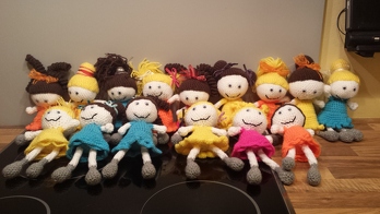 Sehr gut, die Anleitung(en) sind top und leicht verständlich. Aber aufwändiger (in dieser Anzahl) als ich dachte ;) Doch es hat sich gelohnt, sie fühlen sich in ihren beschenken Familien sehr wohl :)