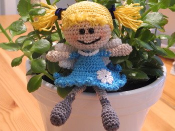 Und weiter geht es mit den süssen Schutzengelchen. Kann man ja nie genug haben :)