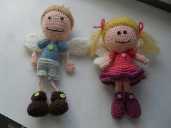 Hat super geklappt nachdem ich mich etwas reingefummelt hatte
- schon Jahre nicht mehr gehäkelt - Junge war der Erste
- dann kam das Mädelchen.