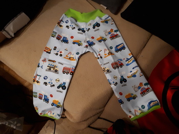 Super tolle Hose! Dieses mal aus Baumwolle genäht.