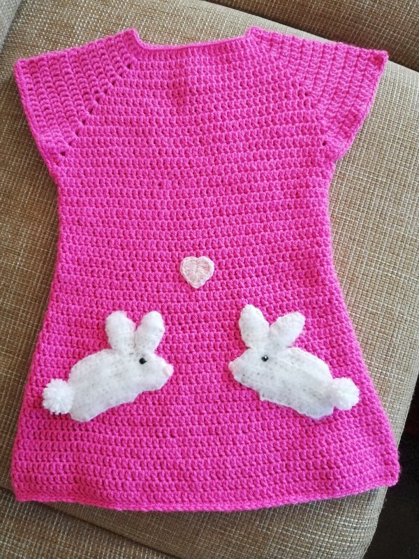 Mädchen Kleid Verliebte Hasen Häkelanleitung  PDF