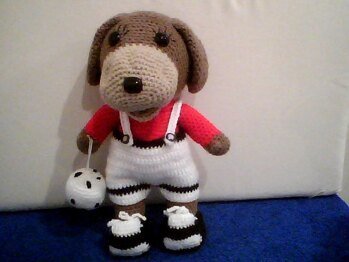 Hier noch ein Bild von dem kleinen Fußballer, diesmal als Bayern-Fan.