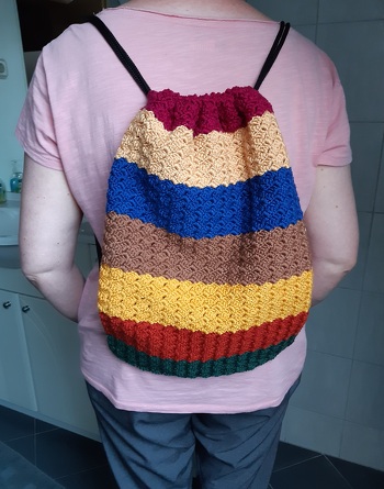 Schnell gehäkelter Rucksack nach toller Anleitung - habe noch zusätzlich ein leichtes Futter eingenäht.