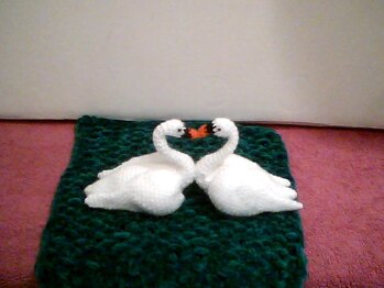 Die Schwäne haben sich sehr gut häkeln lassen, war ja auch eine ausführliche Anleitung.
Gerne wieder