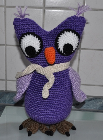 Vielen Dank für die tolle Anleitung. Da Lulu immer umkippte, habe ich ihr noch Füße verpasst.