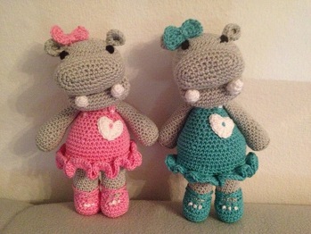 Die Anleitung ist super beschrieben und einfach nachzuarbeiten.
Es hat richtig Spaß gemacht und die beiden sehen einfach putzig aus.