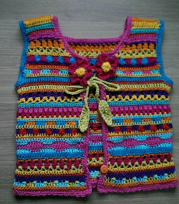 Die Weste zieht alle Blicke auf sich, jeder ist begeistert.