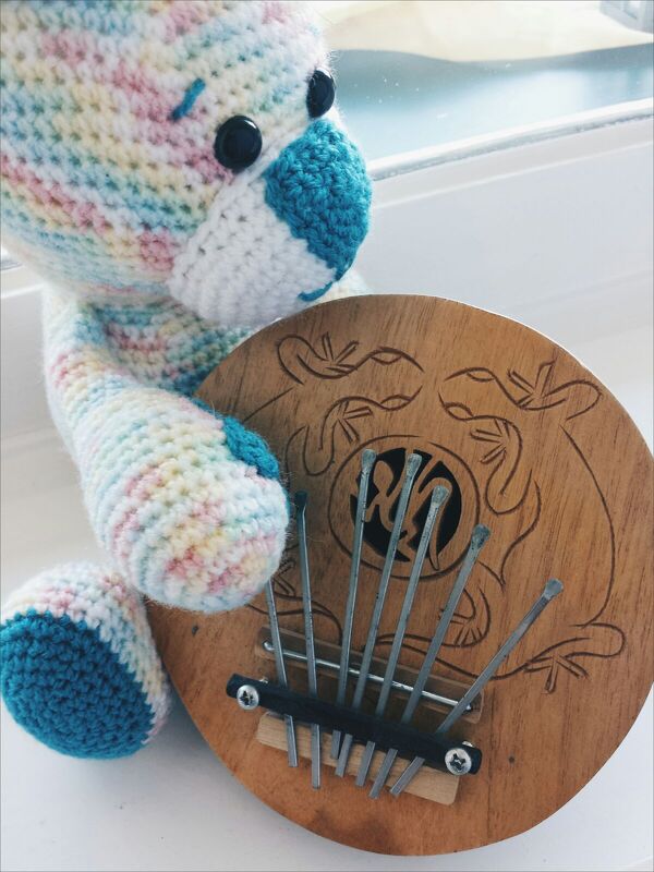 Teddybär Happy, großes Amigurumi, Original White Chili-Handmade 