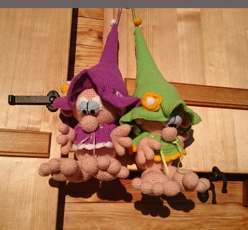 Ein Kobold ist nicht gern allein.....
Alles super gut erklärt und reich bebildert. War einfach nachzuhäkeln.