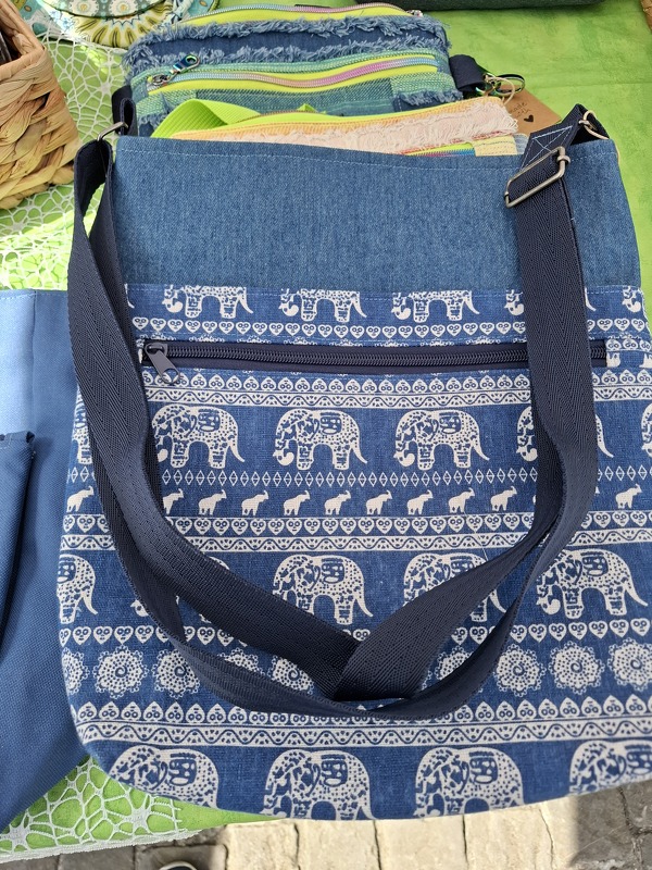 Nähanleitung Jeanstasche mit zwei Reißverschlüssen