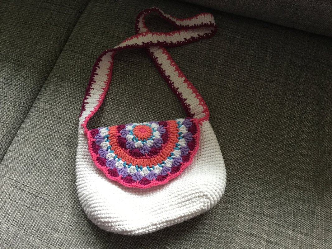 - MARY LOU -  Mandala Tasche häkeln, Geschenk, Mädchentaschen