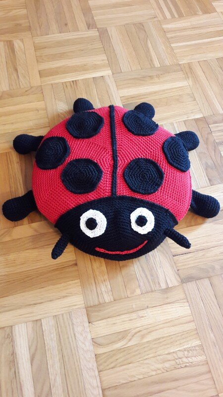 48 Häkelanleitung Kissen Marienkäfer Karl und Karla