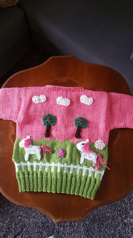 Jacke in 4 Größen - Auf der Pferdekoppel - Strickanleitung