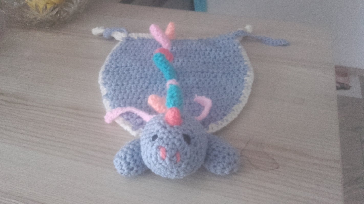 Schmusetuch Dralino, Häkelanleitung kleiner Drache, Dino für Babys und Kleinkinder