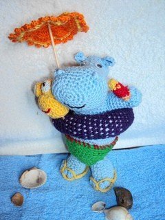 Knuffiges Nilpferd Emil - relax an der Sonne!