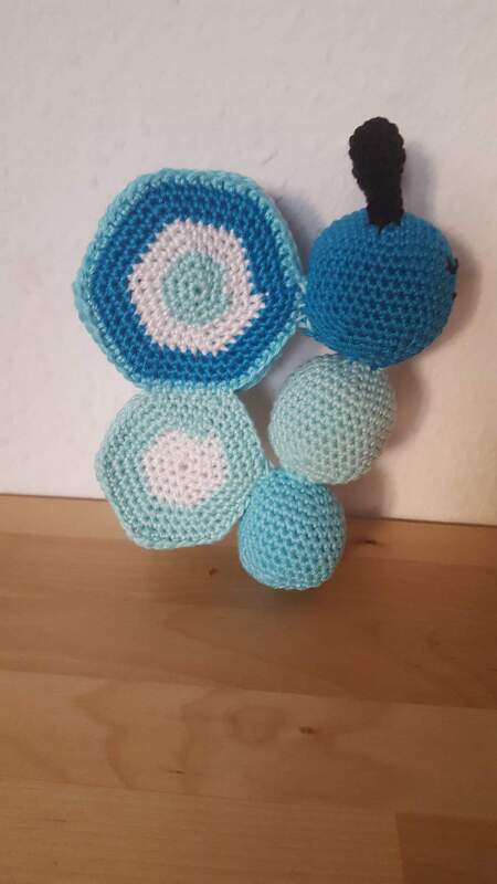 Rassel Schmetterling Luise