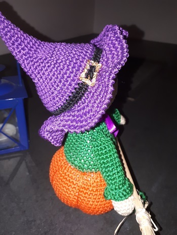 Häkelanleitung Gartenwichtel Karla Kürbis