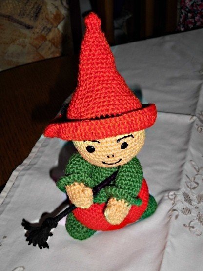 Häkelanleitung Gartenwichtel Karla Kürbis