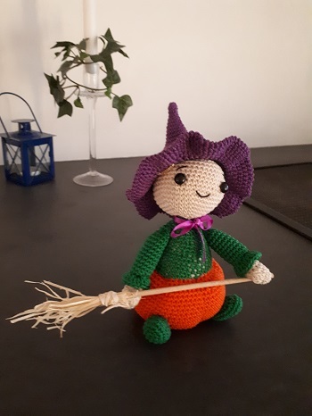 Häkelanleitung Gartenwichtel Karla Kürbis