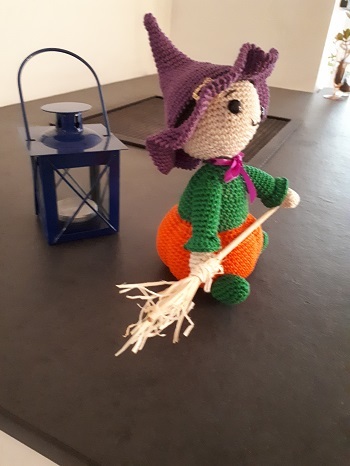 Häkelanleitung Gartenwichtel Karla Kürbis