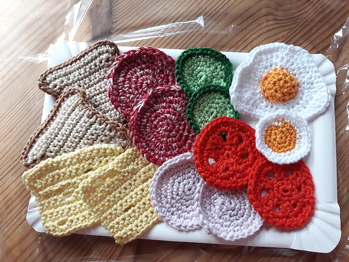 Schöne Anleitung  , gut verständlich und schnell gemacht .
Jetzt kann gevespert werden 😊