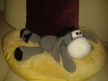 Unser Emil - allerdings mit aufgenähten, gehäkelten Augen. Deswegen schaut er ein bisschen schief...