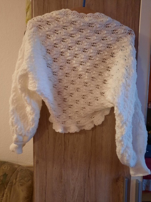 Strickanleitung Ärmelschal / Bolero / Schulterwärmer &quot; Trenza Olas &quot;