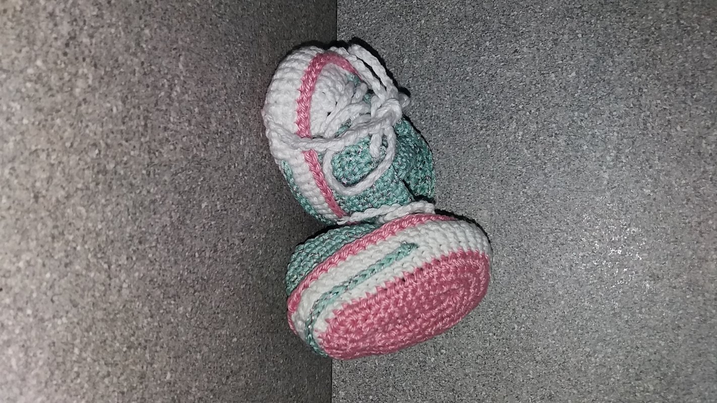 H&auml;kelanleitung f&uuml;r trendige Babyschuhe