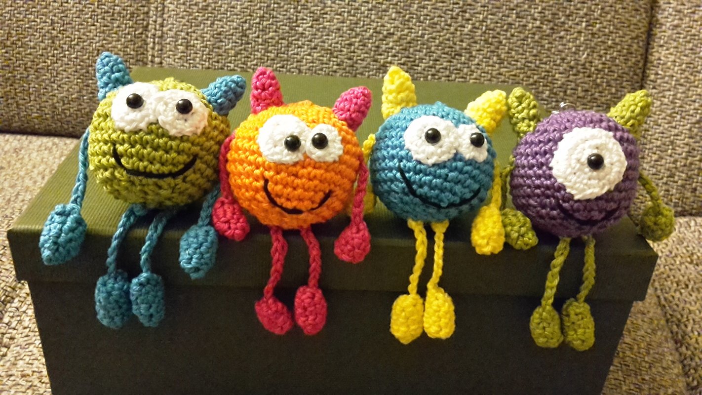 Häkelanleitung Kugelmonster Schlüsselanhänger