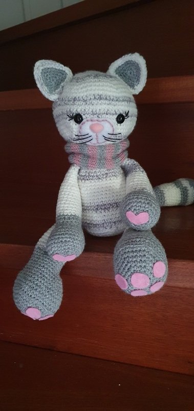 Häkelanleitung Kätzchen "Jenny" mit gestrickten Loop