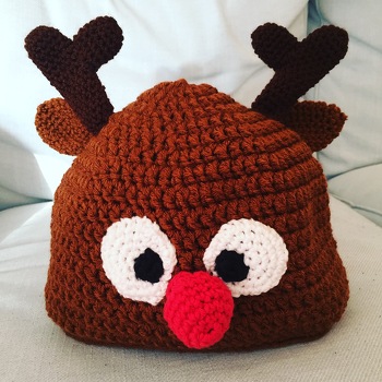 Super Anleitung! Die Anleitung ist wirklich super einfach geschrieben und sehr verständlich. Da ich die Mütze etwas dicker haben wollte, hab ich den Faden doppelt genommen. Ging mit der angegebenen Wolle sehr gut!