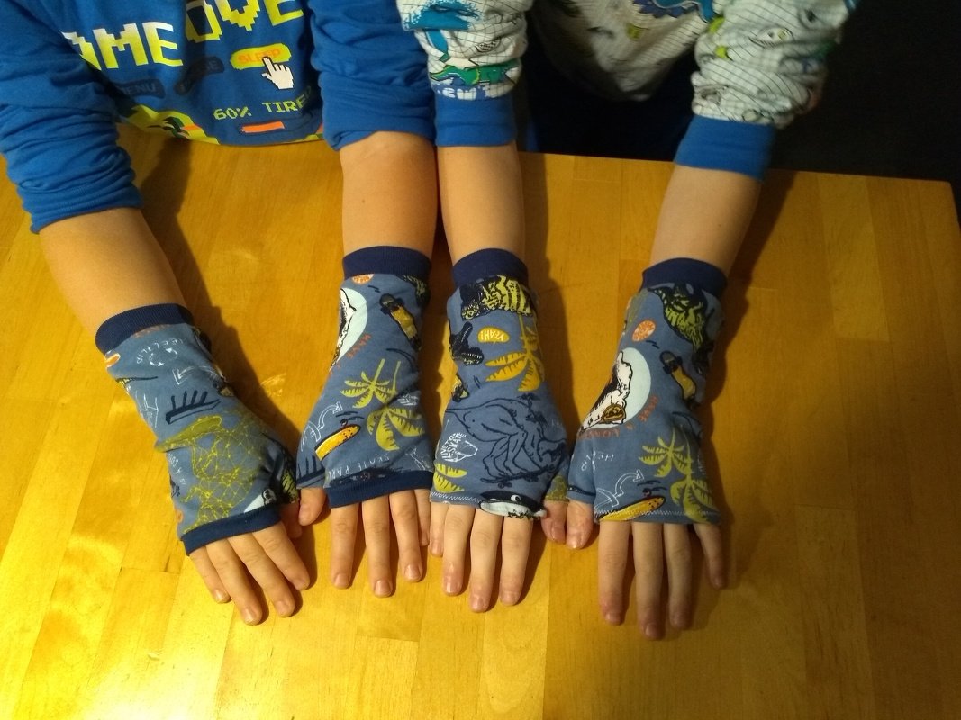 Mino - unisex Handstulpen für Kinder und Erwachsene E-Book