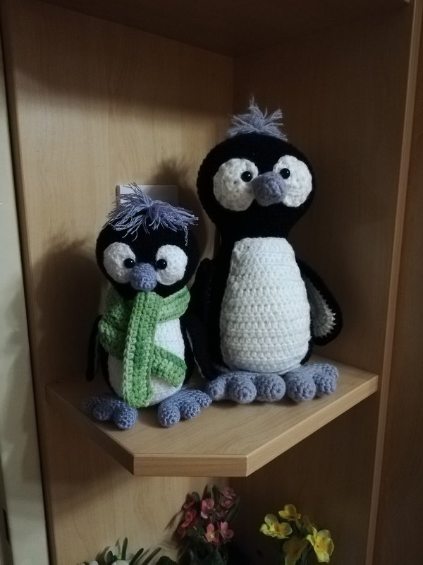 Haekelicious Weihnachts-Pinguin mit Geschenken