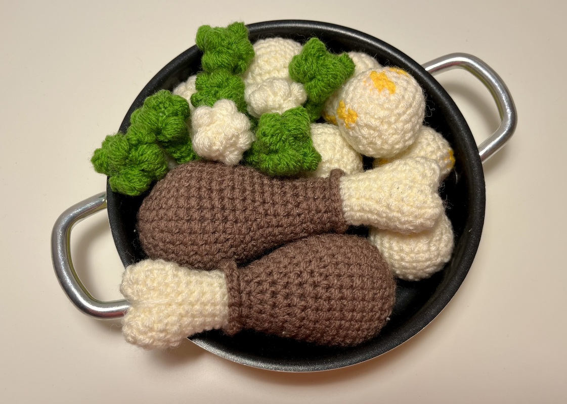 Häkelanleitung Hähnchenkeule, Blumenkohl/Brokkoli, Semmelknödel mit Soße