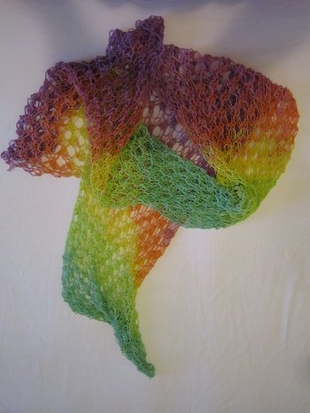 ein selbstgestricktes Tuch
