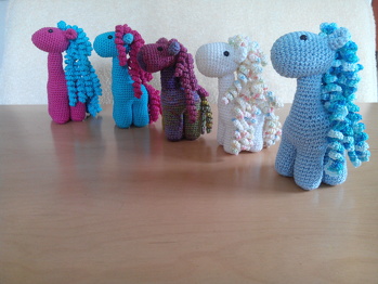 Kleine Herde Hälelpferdchen