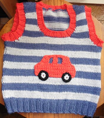 Hallo, die Anleitung habe ich schon so lange liegen. Endlich habe ich die Zeit gefunden. Es hat sehr viel Spass gemacht. Der Vorteil bei so kleinen Sachen.................es dauert nicht so lange bis man ein Stück beenden kann.
Grüssle Helga