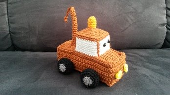 Abschleppwagen auf Wunsch meines Neffen von mir entworfen :-)