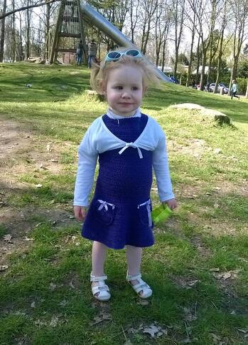 Den kragen fand ich schwer und das auf setzen der taschen war nicht einfach, der rest ging super dank der anleitung.