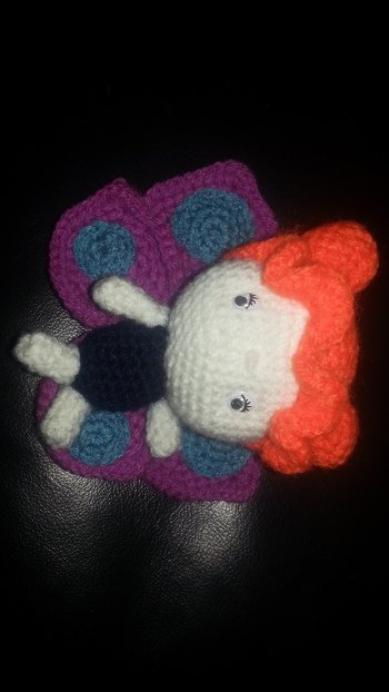 Meine kleine Schmetterlingsfee... sie wurde Nani genannt und hat ein unsere 5 jährige nichte zu Weihnachten sehr glücklich gemacht! Hat sich auch sehr schön häkeln lassen...