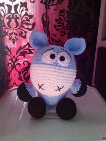 Eselchen<3 nach anleitung von sara tilly gehäkelt