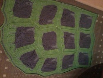 Hier ist noch eine Schäfchendecke von mir
Diese Anleitung habe ich aus der Zeitschrift LANDLUST auch diese Anleitung war gut erklärt und leicht nach zu arbeiten da man beim zusammen häkeln Seine eigene Idee mit reinbringen konnte.
LG STUPSIE