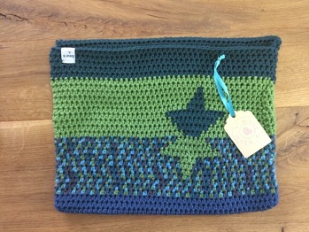 Meine Kreation von einer Laptop Tasche! War für meine erste nicht mal so schlecht! ☺️