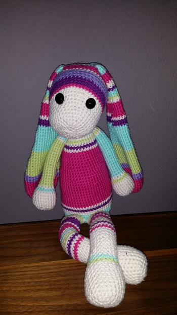 Bin absoluter Häkelneuling. Das ist mein erstes Werk. Nach Anleitung von Streifgetier.