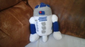 Die Anleitung war  super geschrieben, so das sich das kleine Kerlchen fast wie von allein gehäkelt hat 