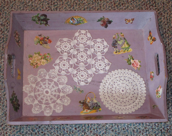 Alles vom Flohmarkt und dann schön aufgearbeitet - Tablett romantisch.