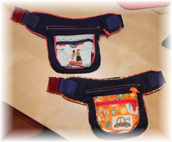 Nochmal zwei Gürteltaschen, diesmal für coole Jungs.
SM von Schnabelina