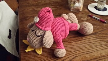 Es hat wahnsinnig viel Spaß gemacht dieses süße Kuschelschaf zu häkeln. Zwar in rose nicht in blau wie die Abbildund, aber trotzdem sehr schön! Danke für die tolle Anleitung!