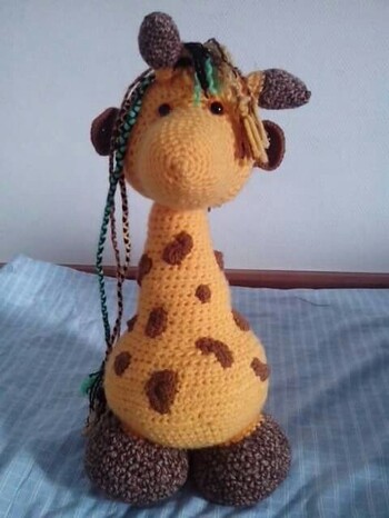 Eigenkreation
Fertigstellung war am 14.12.14
Sie heißt Jaqueline-Chantal und misst ganze 52cm vom Boden bis zum Hörnchen